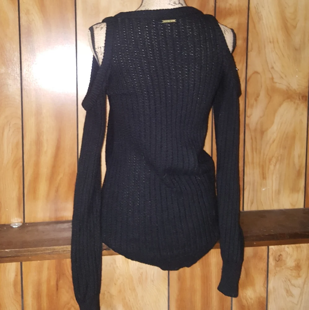 Michael Kors cold shoulder sweater S‎
